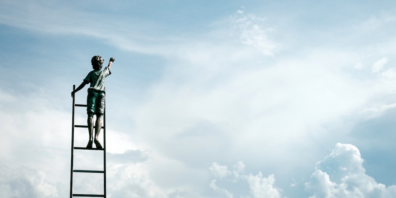 8 Tools Social Media Managers Use to Grow their Skills